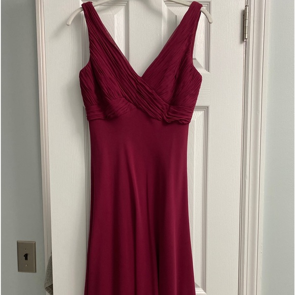 Anne Klein cocktail dress. Size 4. 100%silk. - Picture 2 of 5